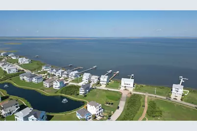 26707 Bay Water Drive, Galveston, TX 77554 - Photo 9