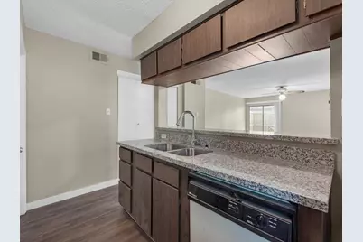5634 Birchmont Drive #22, Houston, TX 77091 - Photo 5