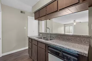 5634 Birchmont Dr, Houston, TX 77091 - Photo 5