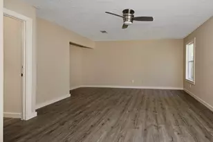 1002 E Red Cedar Cir, The Woodlands, TX 77380 - Photo 13