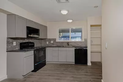 1002 E Red Cedar Circle, The Woodlands, TX 77380 - Photo 11