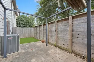 1214 Sampson St, Houston, TX 77003 - Photo 39