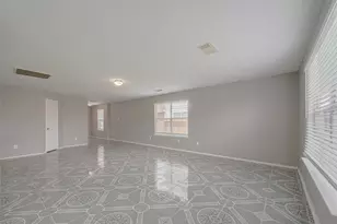 9926 Myrtle Field Ln, Houston, TX 77044 - Photo 5