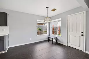 10819 Cayman Mist Dr, Houston, TX 77075 - Photo 17