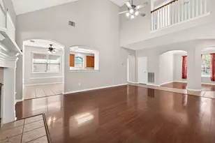 15706 Clear Pointe Dr, Cypress, TX 77429 - Photo 9