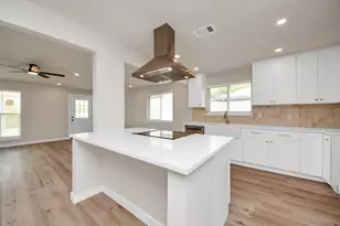 6815 Rockergate Dr, Houston, TX 77489 - Photo 5