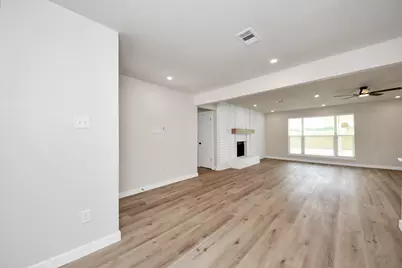 6815 Rockergate Drive, Houston, TX 77489 - Photo 3