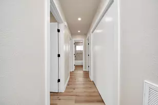6815 Rockergate Dr, Houston, TX 77489 - Photo 11