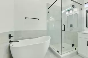 9902 Clark Rd, Houston, TX 77076 - Photo 21