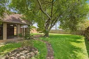 5415 Timpani Dr, Friendswood, TX 77546 - Photo 35
