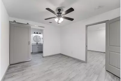 8225 Carolwood Drive, Houston, TX 77028 - Photo 15