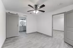 8225 Carolwood Dr, Houston, TX 77028 - Photo 15