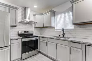 8225 Carolwood Dr, Houston, TX 77028 - Photo 11