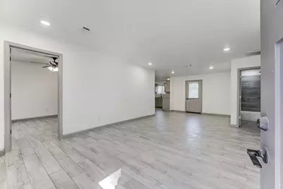 8225 Carolwood Drive, Houston, TX 77028 - Photo 5