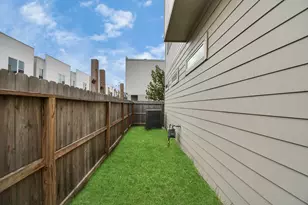 619 Thornton Oaks Ln, Houston, TX 77018 - Photo 37