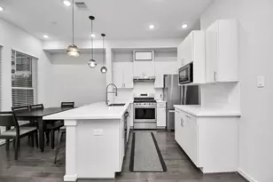 619 Thornton Oaks Ln, Houston, TX 77018 - Photo 13