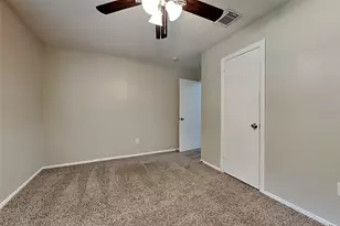 16854 Gleneagle Dr N, Conroe, TX 77385 - Photo 15