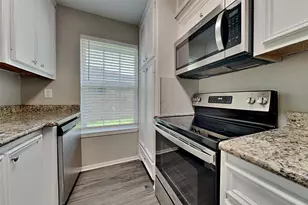16854 Gleneagle Dr N, Conroe, TX 77385 - Photo 7