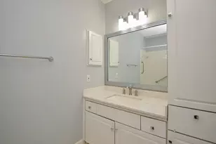 5864 Doliver Dr, Houston, TX 77057 - Photo 13