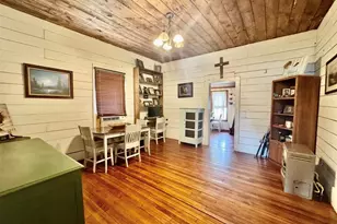 188 Elm St, Blessing, TX 77419 - Photo 7