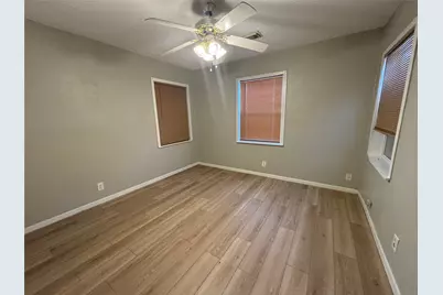 5501 Menard Avenue, Galveston, TX 77551 - Photo 7