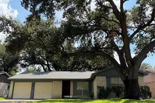 9006 Winding River Dr, Houston, TX 77088 - Photo 5