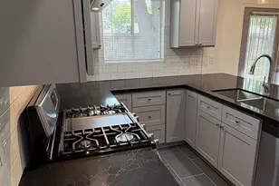 9006 Winding River Dr, Houston, TX 77088 - Photo 9