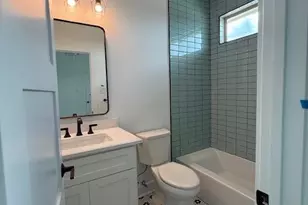 1109 Beasley Hills Ln, Houston, TX 77008 - Photo 11