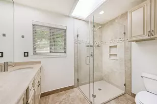 4405 Goldfinch St, Houston, TX 77035 - Photo 25