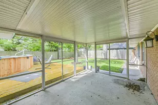 4405 Goldfinch St, Houston, TX 77035 - Photo 35