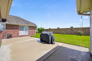 6710 Travis St, Manvel, TX 77578 - Photo 39