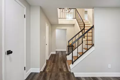 68 NE Yewleaf Road, The Woodlands, TX 77381 - Photo 9