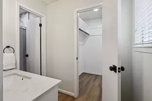 68 NE Yewleaf Rd, The Woodlands, TX 77381 - Photo 23