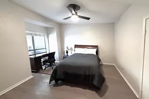 11711 Memorial Dr, Houston, TX 77024 - Photo 17