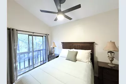 11711 Memorial Drive #509, Houston, TX 77024 - Photo 13