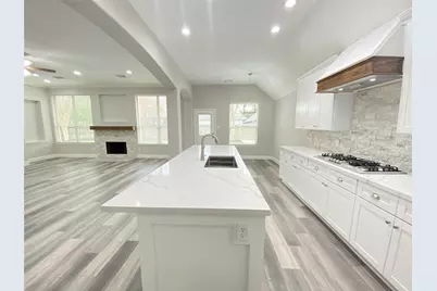 1905 Grand Willow Lane, Richmond, TX 77469 - Photo 5