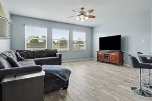 4506 Legends Bay Dr, Baytown, TX 77523 - Photo 7