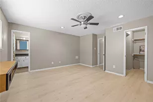 13901 Hollowgreen Dr, Houston, TX 77082 - Photo 21