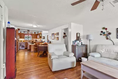 405 N Magnolia Street, Highlands, TX 77562 - Photo 5