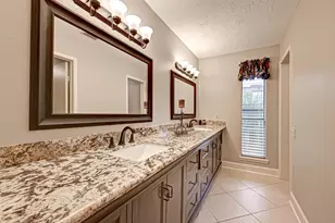 1375 Beaujolais Ln, Houston, TX 77077 - Photo 23