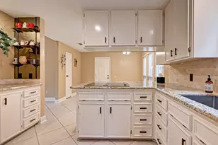 1375 Beaujolais Ln, Houston, TX 77077 - Photo 11