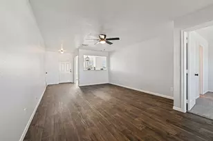 5049 Hauna Ln, Dickinson, TX 77539 - Photo 9