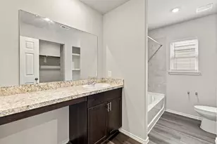 10627 Red Orchid Dr, Houston, TX 77016 - Photo 11