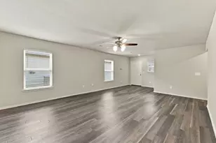 10627 Red Orchid Dr, Houston, TX 77016 - Photo 13