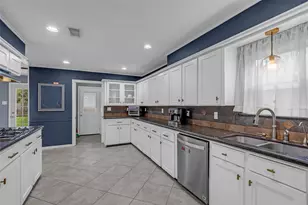 947 Thornton Rd, Houston, TX 77018 - Photo 9