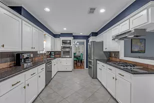 947 Thornton Rd, Houston, TX 77018 - Photo 7