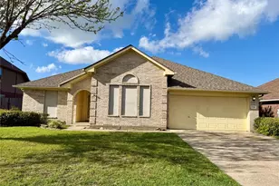 1214 28th Ave N, Texas City, TX 77590 - Photo 1