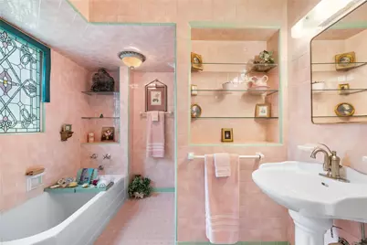 916 E James Street, Baytown, TX 77520 - Photo 27