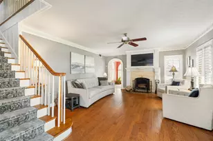 916 E James St, Baytown, TX 77520 - Photo 11