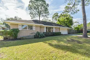 5511 Kinglet St, Houston, TX 77096 - Photo 1